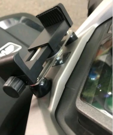 Winner X motorbike phone holder rotates 360 degrees